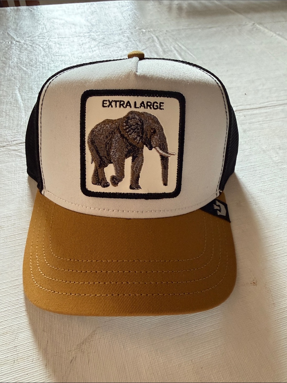 New Era Kids Trucker Hat - White, Black & Brown/Gold